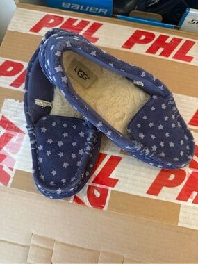 UGG Kids Navy Star Slippers
